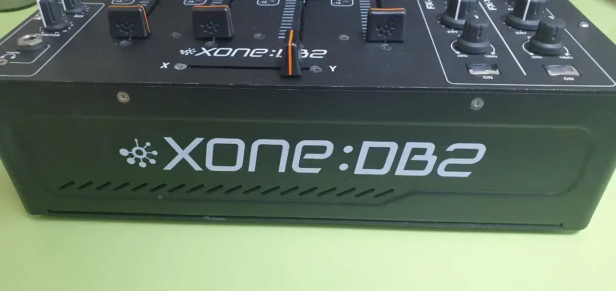 ALLEN & HEATH XONE DB2